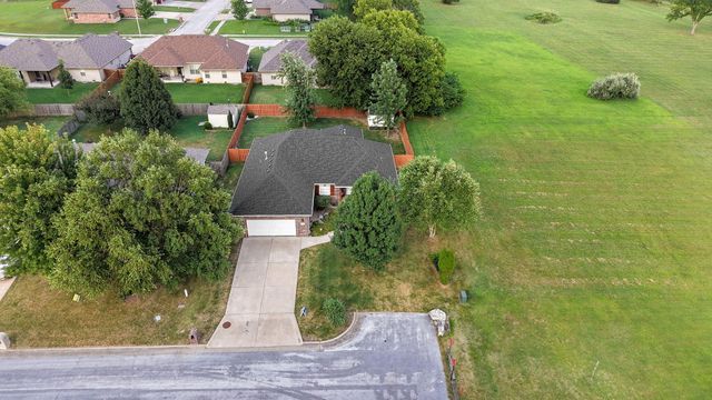 3624 N Bridgewood Avenue N, Springfield, MO 65803