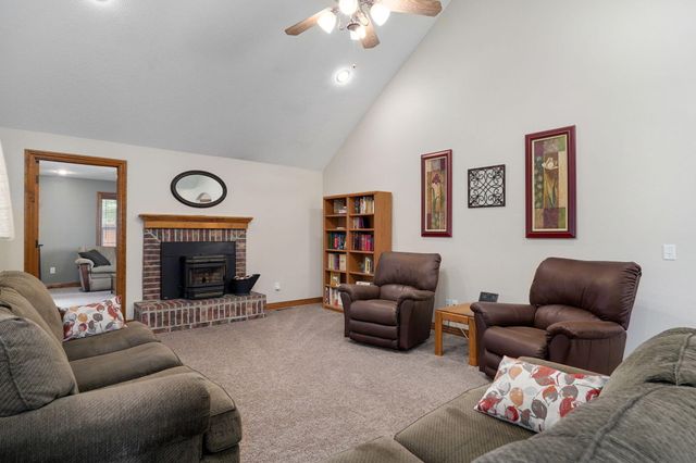 3624 N Bridgewood Avenue N, Springfield, MO 65803