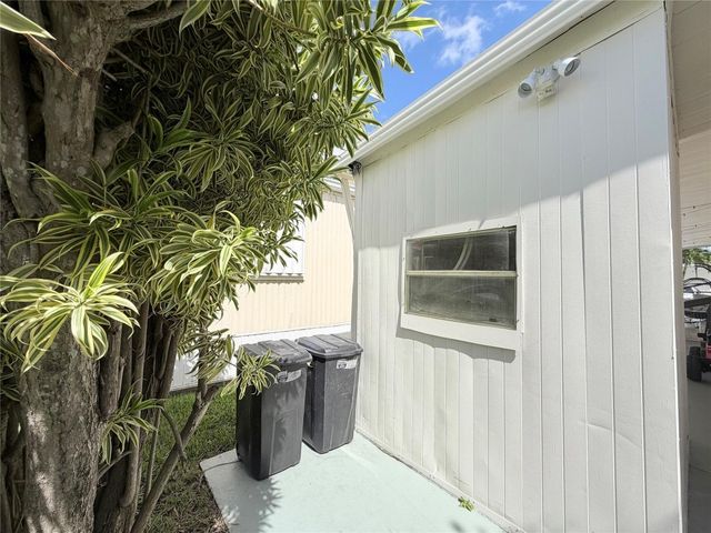 5221 SW 25th Avenue, Fort Lauderdale, FL 33312