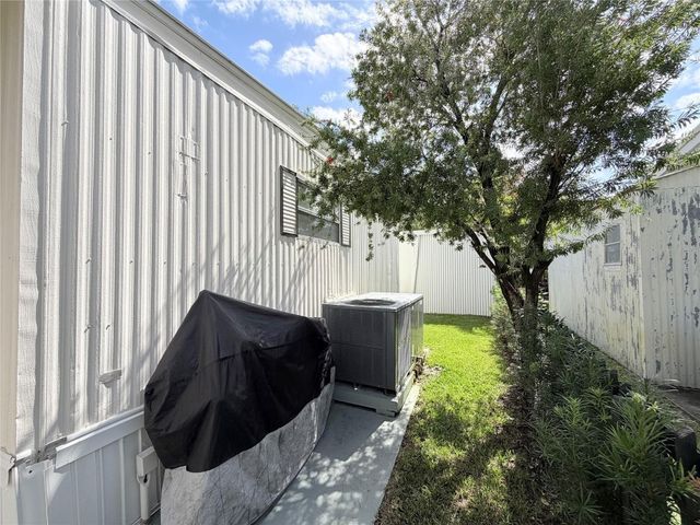 5221 SW 25th Avenue, Fort Lauderdale, FL 33312