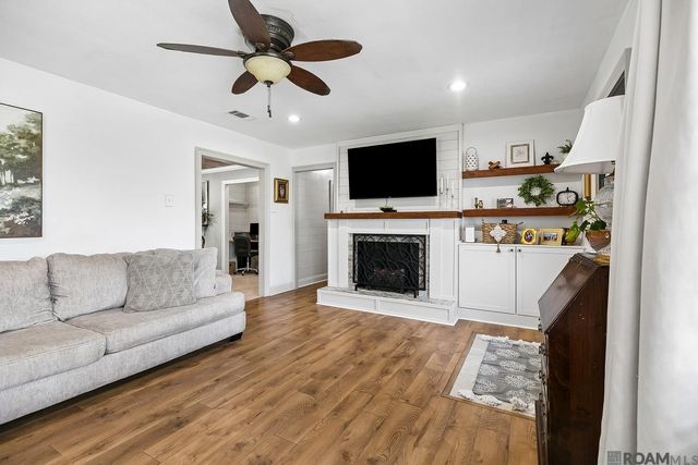 1179 Desoto Dr, Lutcher, LA 70071