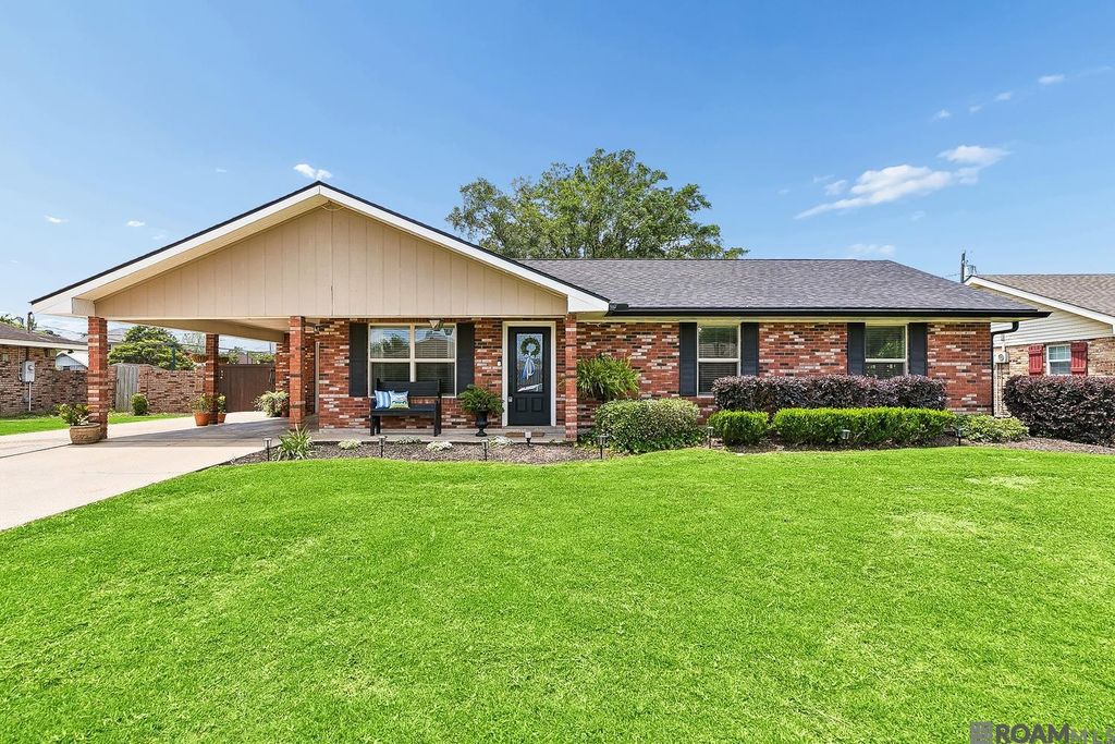 1179 Desoto Dr, Lutcher, LA 70071