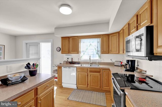 28 VERSAILLES CT, Reading, PA 19605