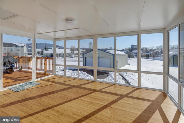 28 VERSAILLES CT, Reading, PA 19605