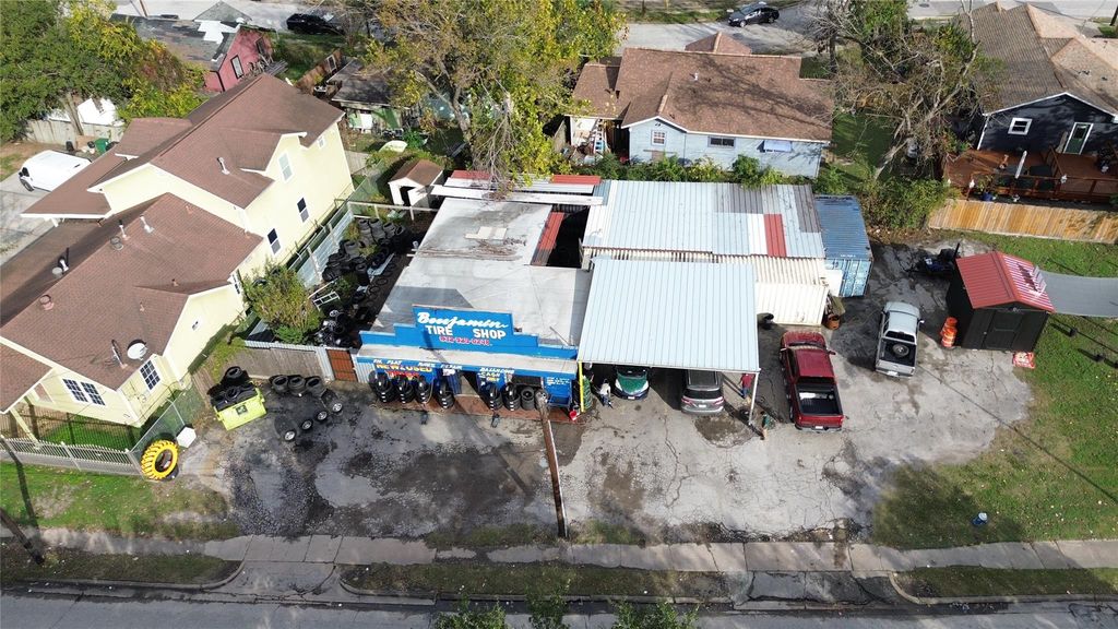 1702 Lockwood Drive, Houston, TX 77020