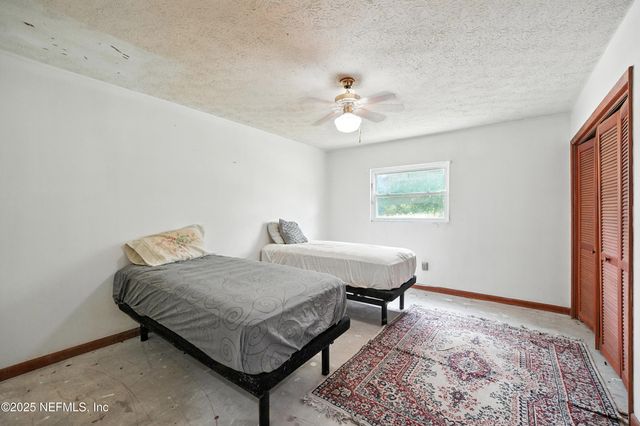 943 NOAH Road, Jacksonville, FL 32218