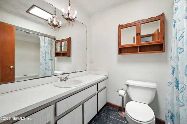 943 NOAH Road, Jacksonville, FL 32218