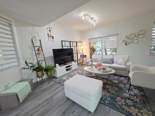 11403 NW 89th St 111, Doral, FL 33178