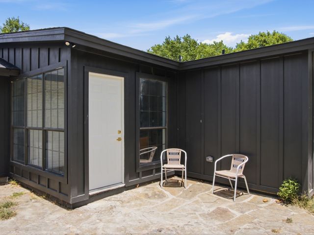 11348 Carissa Drive, Dallas, TX 75218