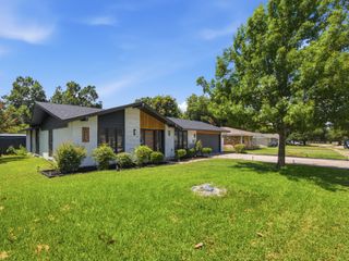 11348 Carissa Drive, Dallas, TX 75218