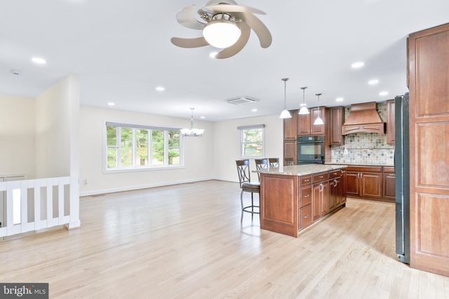 19005 MOUNT AIREY RD, Brookeville, MD 20833