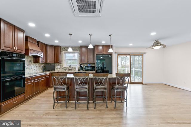 19005 MOUNT AIREY RD, Brookeville, MD 20833