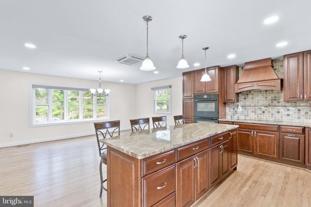 19005 MOUNT AIREY RD, Brookeville, MD 20833