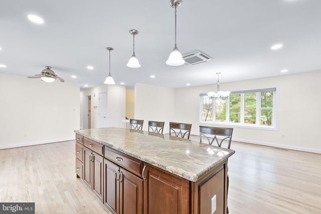 19005 MOUNT AIREY RD, Brookeville, MD 20833