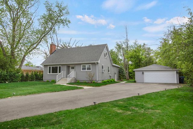 4001 Walters Avenue, Northbrook, IL 60062