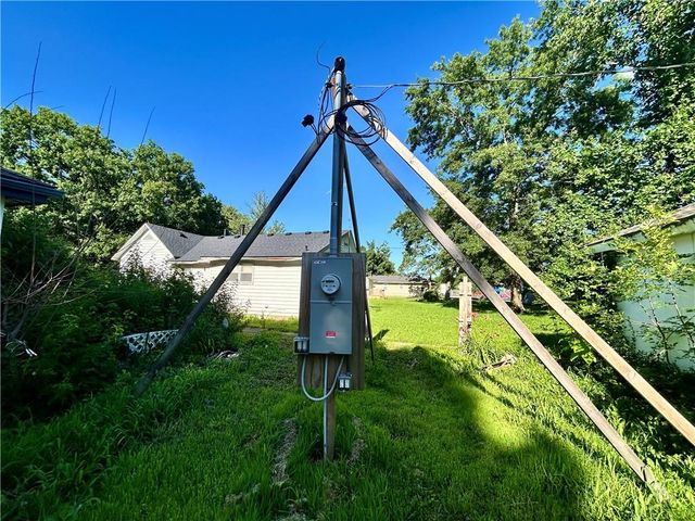 617 N Houston Street, Adrian, MO 64720