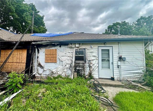 617 N Houston Street, Adrian, MO 64720