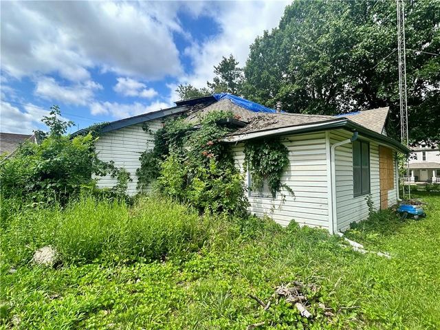 617 N Houston Street, Adrian, MO 64720