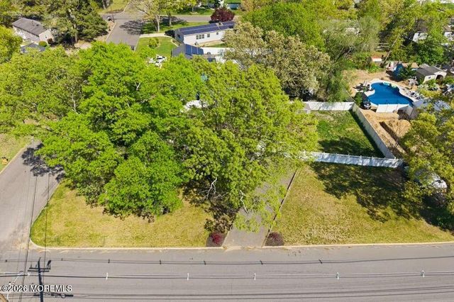 38 Clark Drive, Howell, NJ 07731