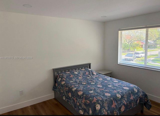 801 Amherst Ave, Davie, FL 33325