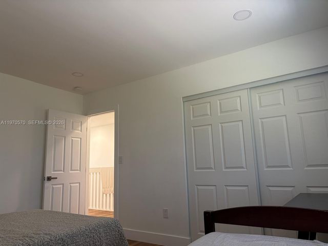 801 Amherst Ave, Davie, FL 33325