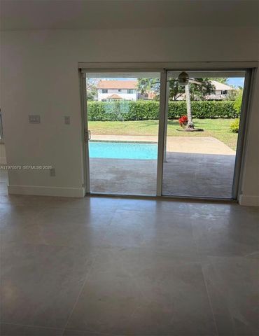 801 Amherst Ave, Davie, FL 33325