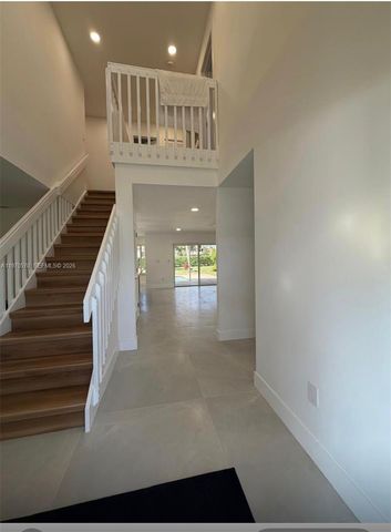 801 Amherst Ave, Davie, FL 33325