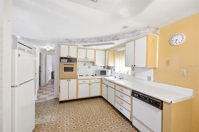 3542 BEDFORD STREET, New Port Richey, FL 34652