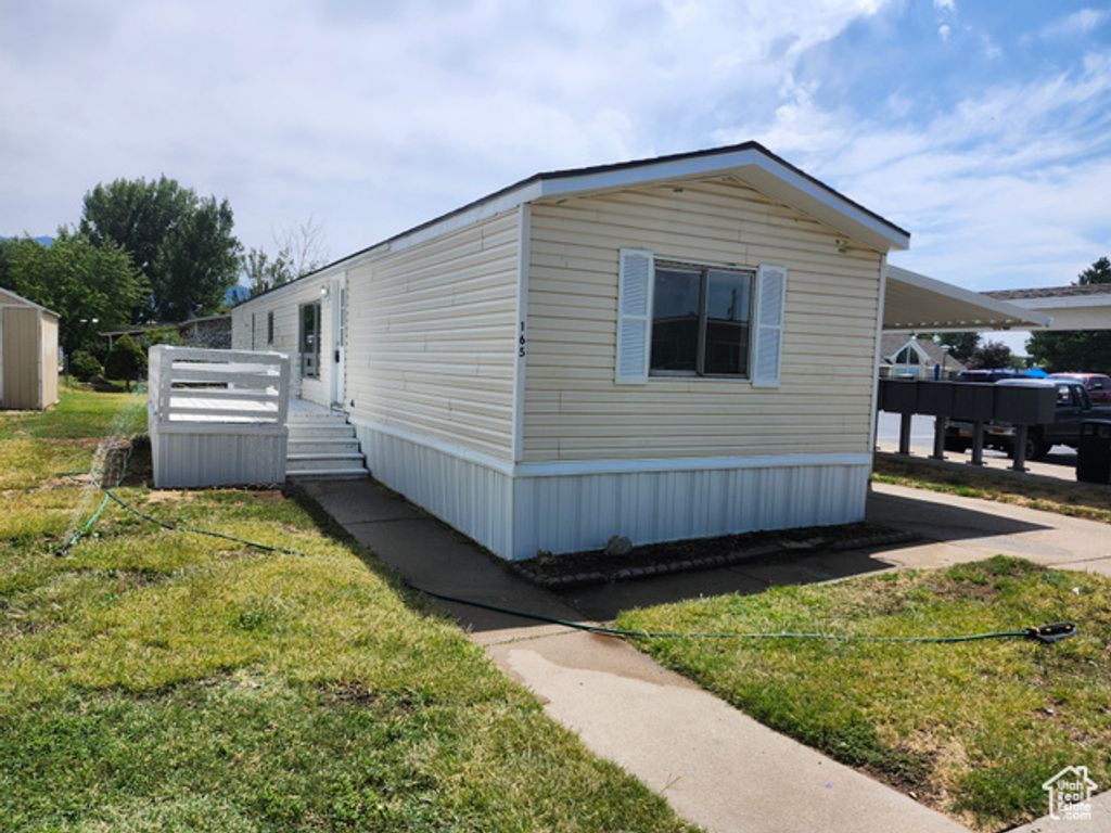 Image 19 of property listing at 935 E 3000 N #165, Layton, UT 84040