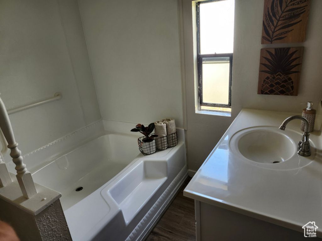 Image 8 of property listing at 935 E 3000 N #165, Layton, UT 84040
