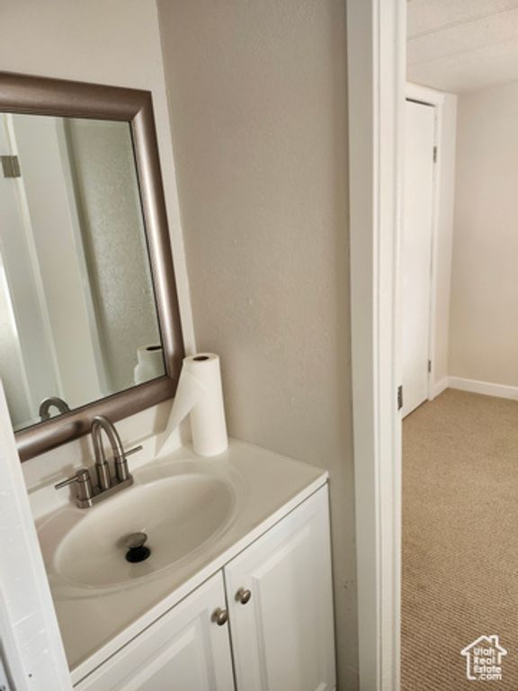 Image 10 of property listing at 935 E 3000 N #165, Layton, UT 84040