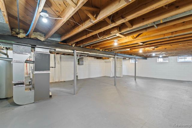33091 Barton Street, Garden City, MI 48135
