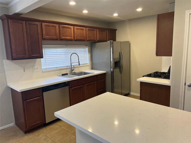 1507 Alderbrook Drive, Sugar Land, TX 77498