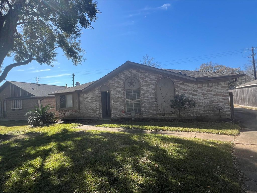1507 Alderbrook Drive, Sugar Land, TX 77498