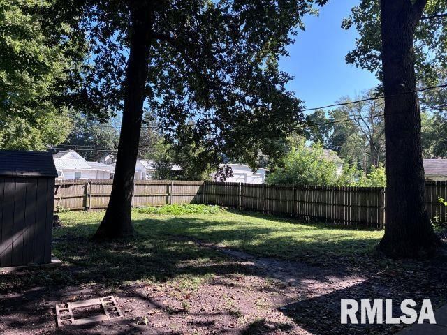 521 W North Grand Avenue, Springfield, IL 62702