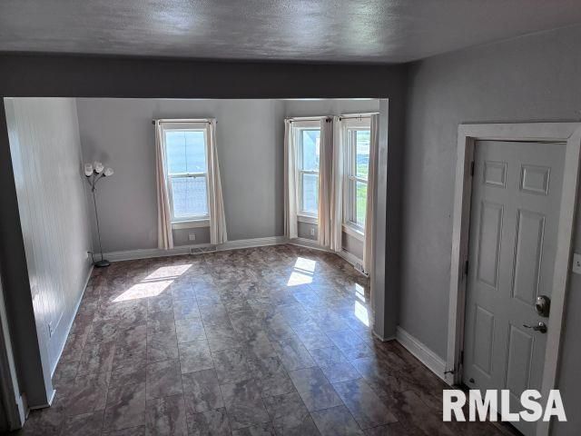 521 W North Grand Avenue, Springfield, IL 62702