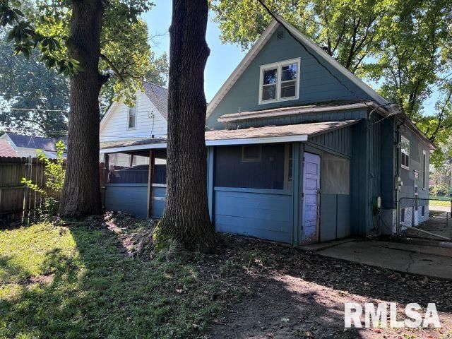 521 W North Grand Avenue, Springfield, IL 62702