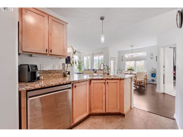 14810 Sw SANDHILL Loop 101, Beaverton, OR 97007
