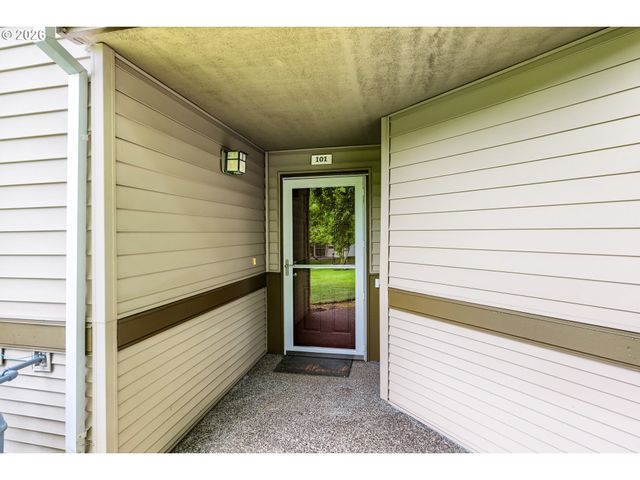 14810 Sw SANDHILL Loop 101, Beaverton, OR 97007