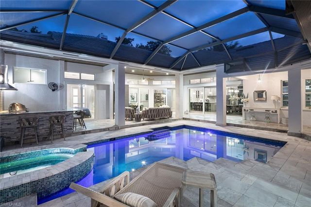 2036 Laguna WAY, Naples, FL 34109