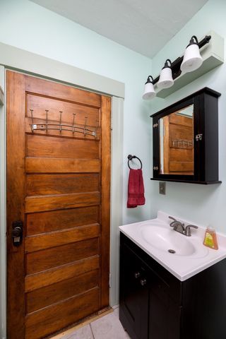 28 Holt Road, Holden, MA 01520