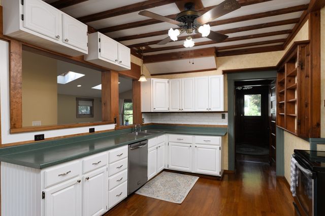 28 Holt Road, Holden, MA 01520