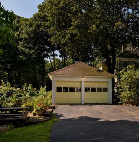 28 Holt Road, Holden, MA 01520