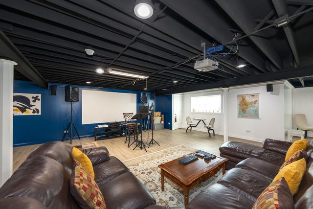 451 Parkside Lane, Yorkville, IL 60560