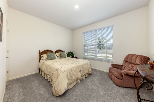 451 Parkside Lane, Yorkville, IL 60560