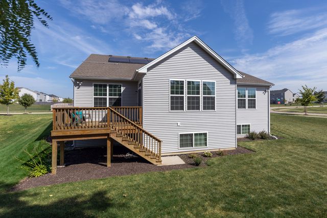 451 Parkside Lane, Yorkville, IL 60560