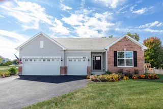 451 Parkside Lane, Yorkville, IL 60560