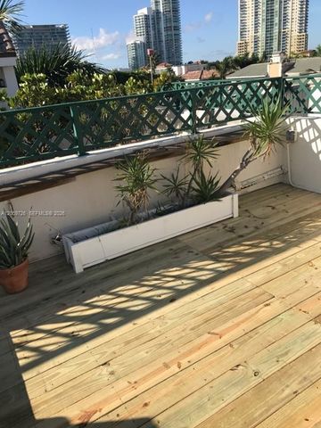 300 Euclid Ave 209, Miami Beach, FL 33139