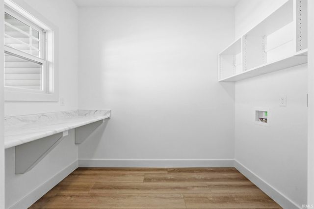 4877 Silverstone Passage, Fort Wayne, IN 46818