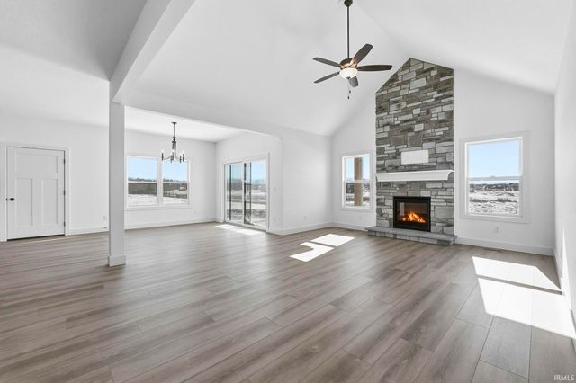 4877 Silverstone Passage, Fort Wayne, IN 46818